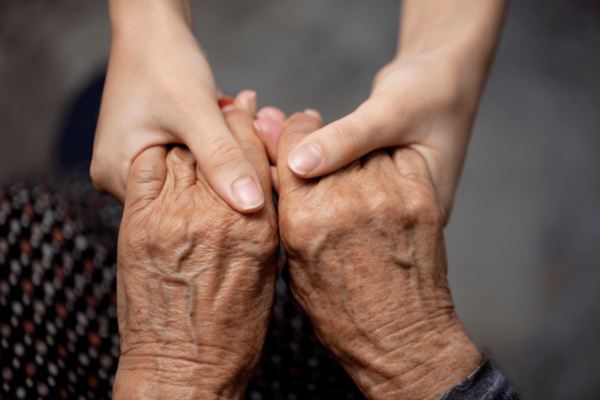 Expert Bathing and Grooming Assistance for Seniors at Home